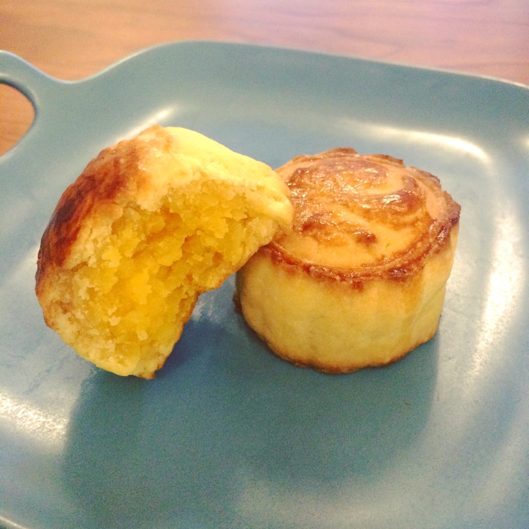 还原半岛奶黄月饼