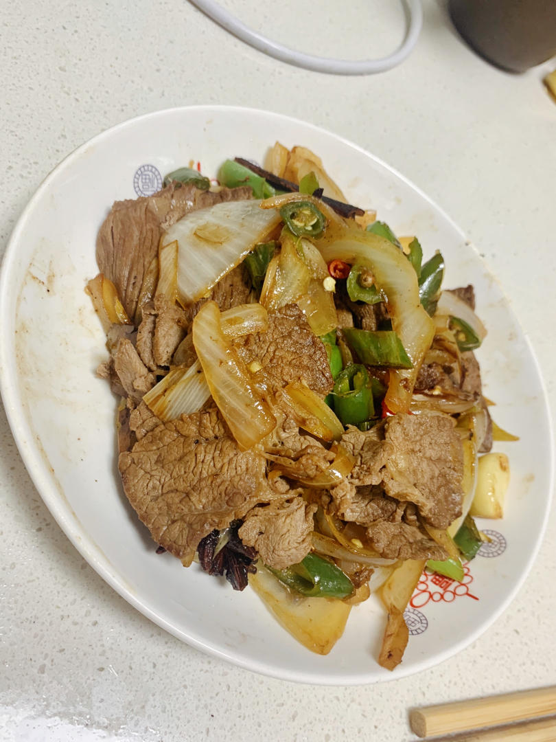 小炒牛肉（肉嫩味香）