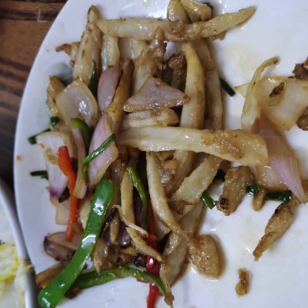 没有一节藕能活着走出湖北——湖北名菜麻辣鲜香的【干煸藕丝】【家常菜系列10】