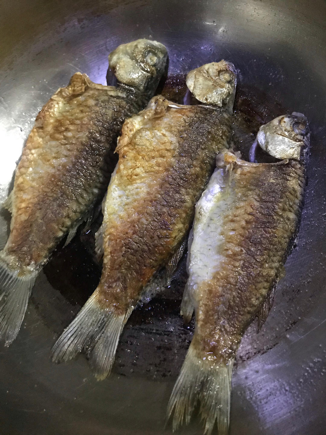 煎鱼不破皮技巧