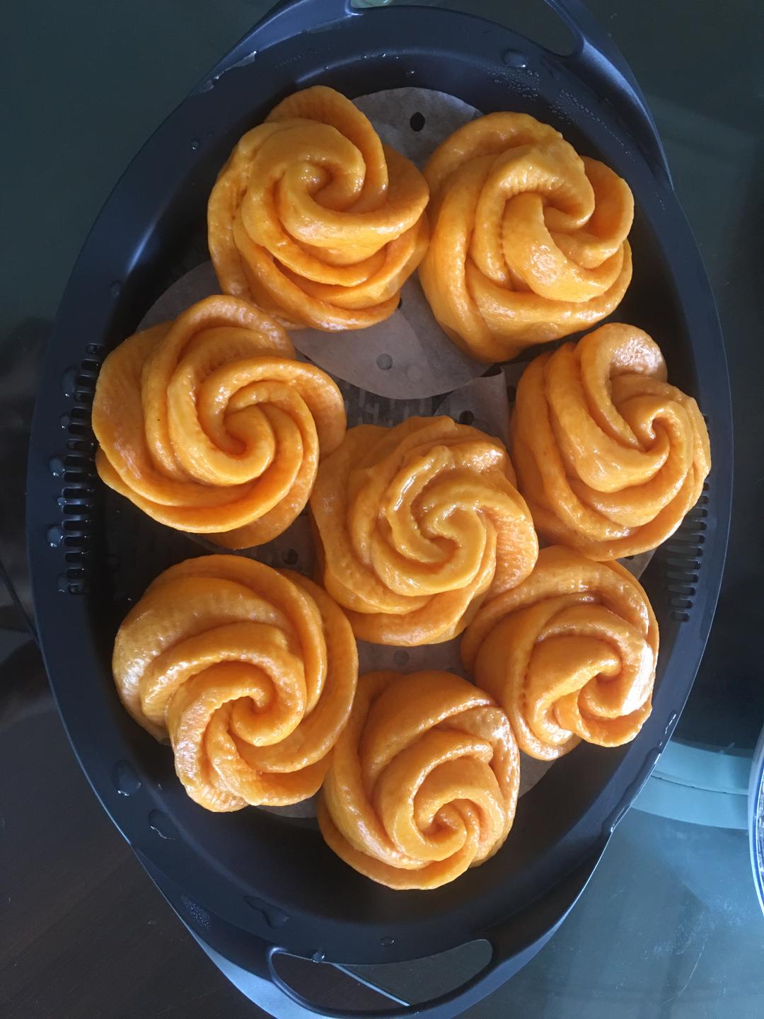 胡萝卜玫瑰花卷