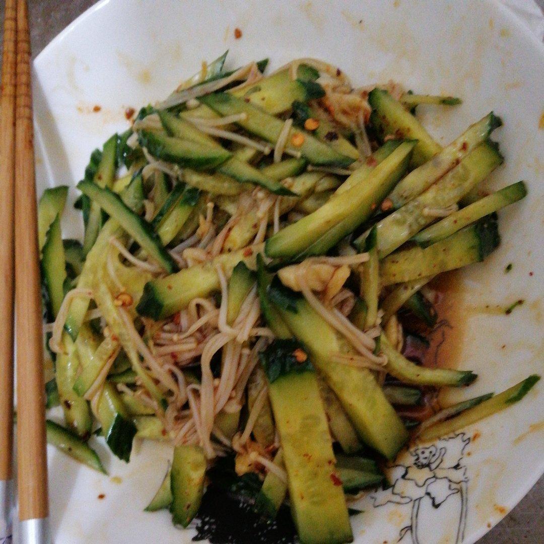 爽口金针菇拌黄瓜🥒