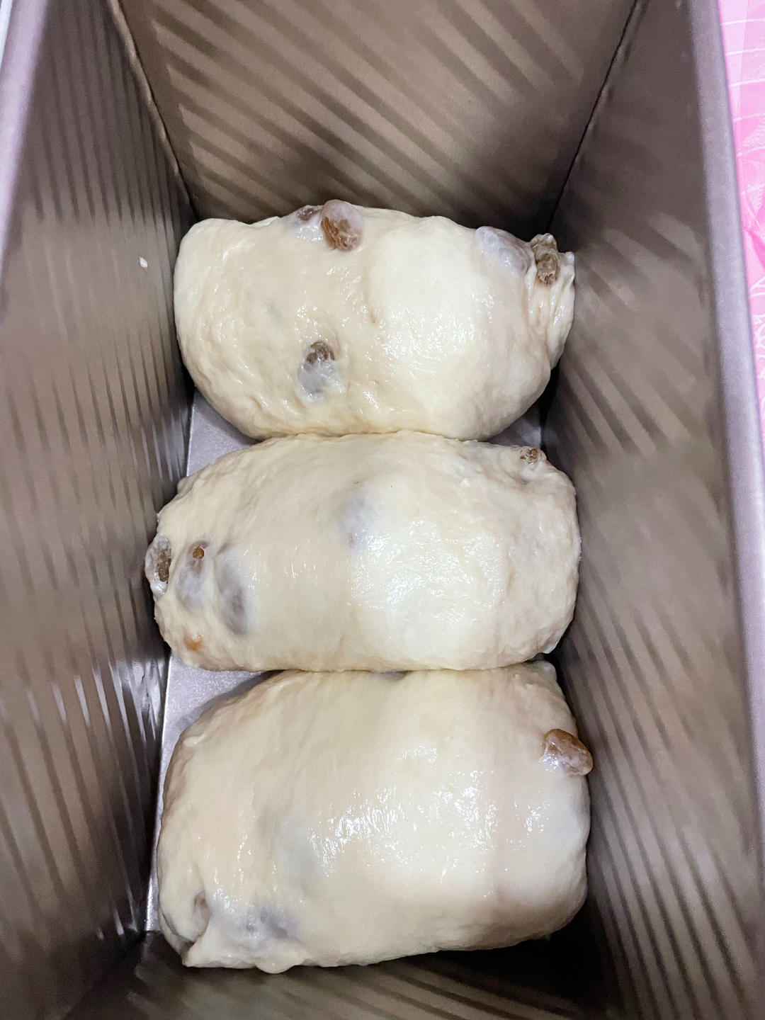 我最近每天做一个的葡萄干吐司，真的超松软好吃！