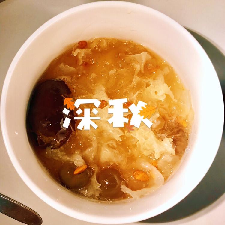 银耳红枣汤（补铁补血最牛逼）