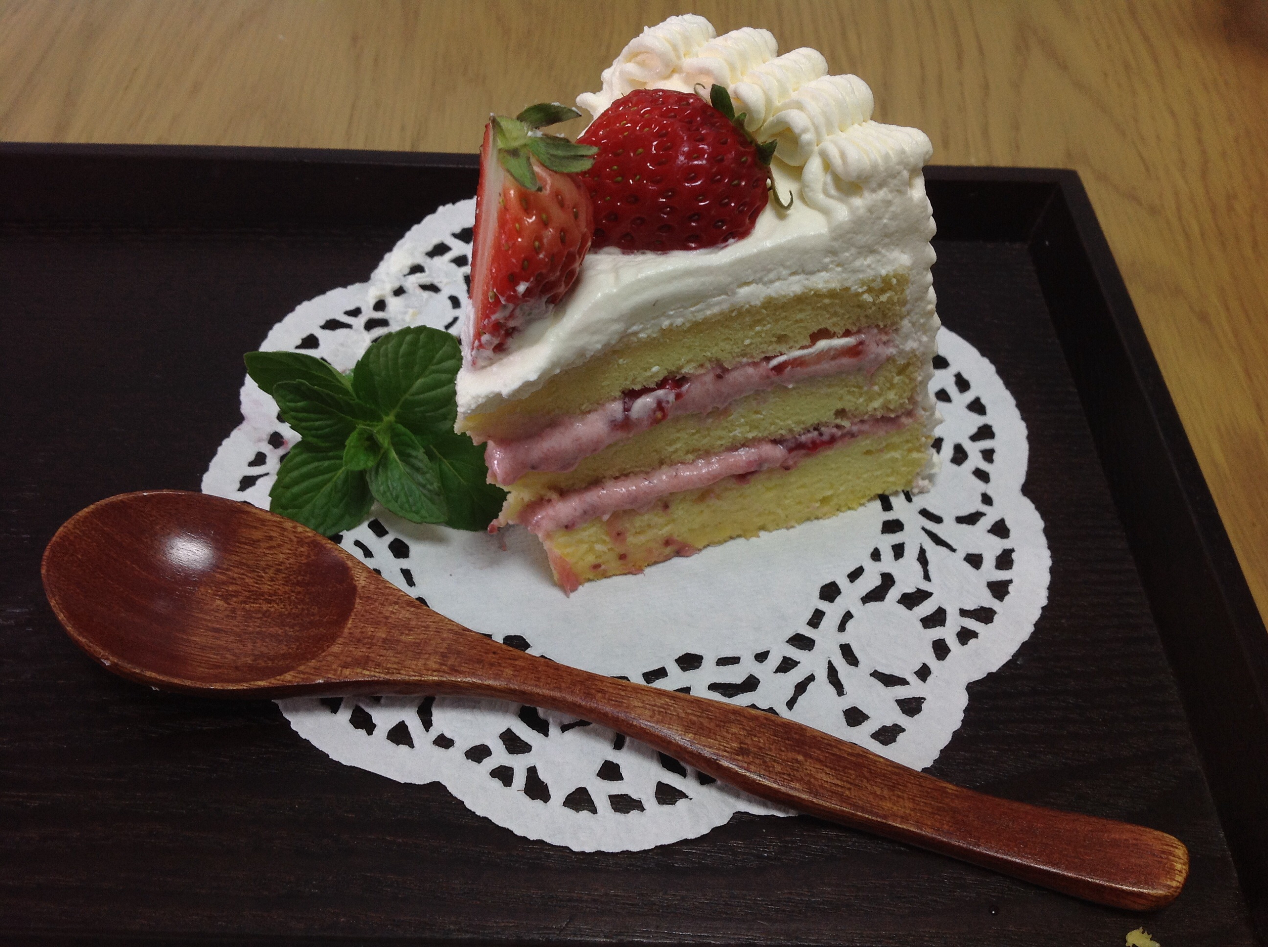 草莓戚风生日蛋糕