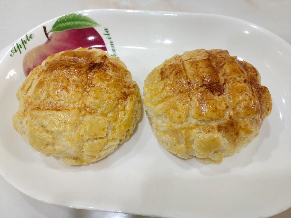好吃到炸裂的港式菠萝包（附带制作酥皮的小视频）