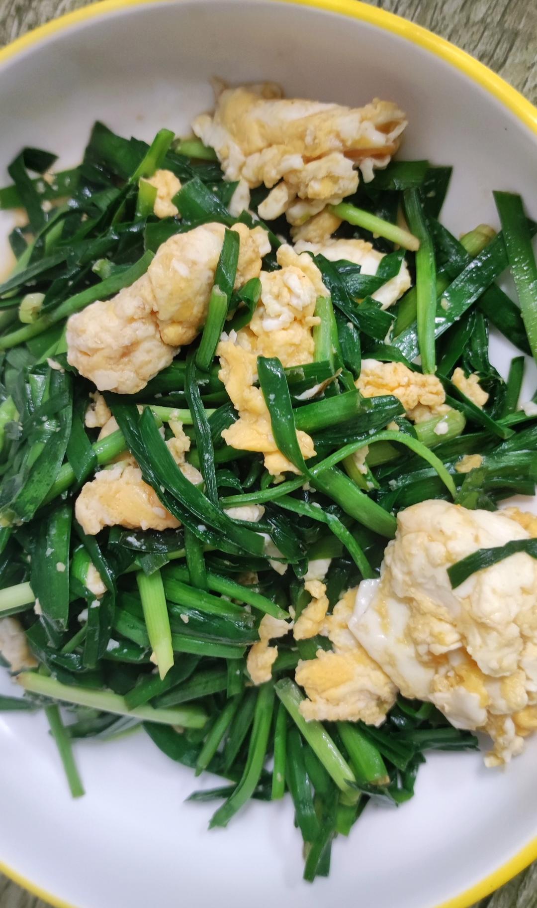 韭菜炒鸡蛋——三分钟快手下饭菜 掌握火候的秘诀