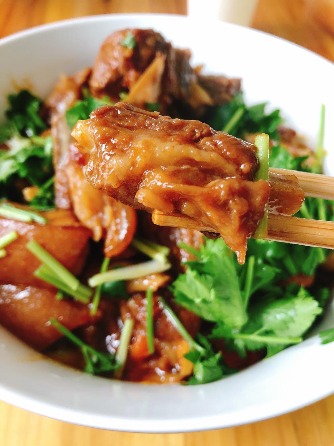 冬天里的暖身菜——红烧羊排家常做法的做法