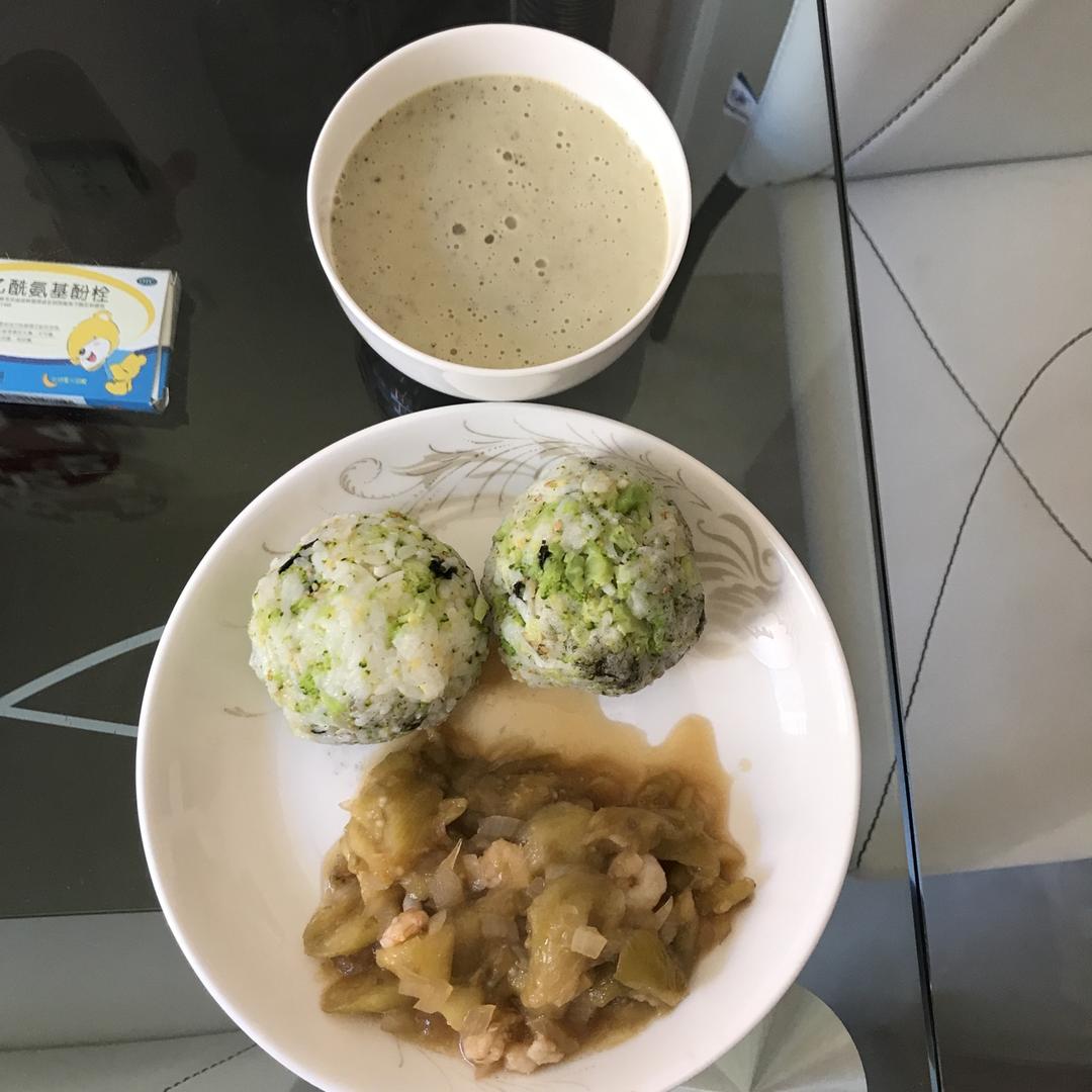 一人食—清新健康西兰花饭团