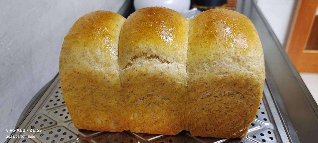 黑麦老面吐司，放三天还是超级柔软细腻的黑麦面包