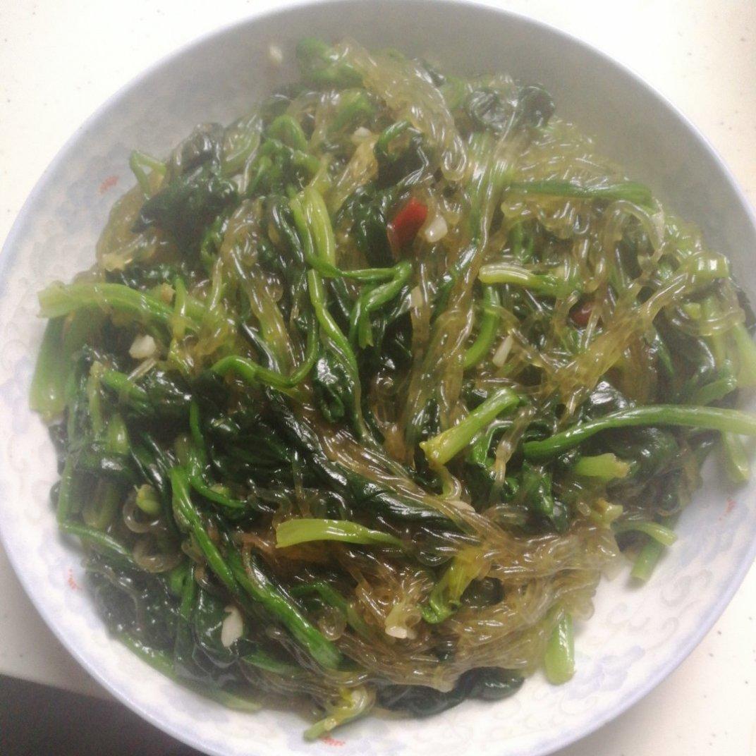 菠菜炒粉条