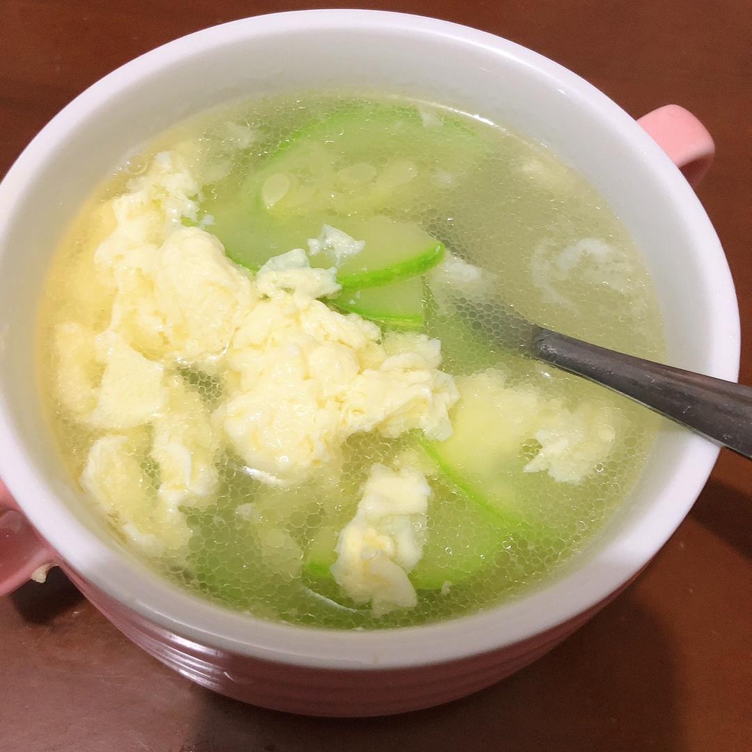 蜜桃美少女做的蔬菜的香甜 西葫芦鸡蛋汤,5分钟快手菜