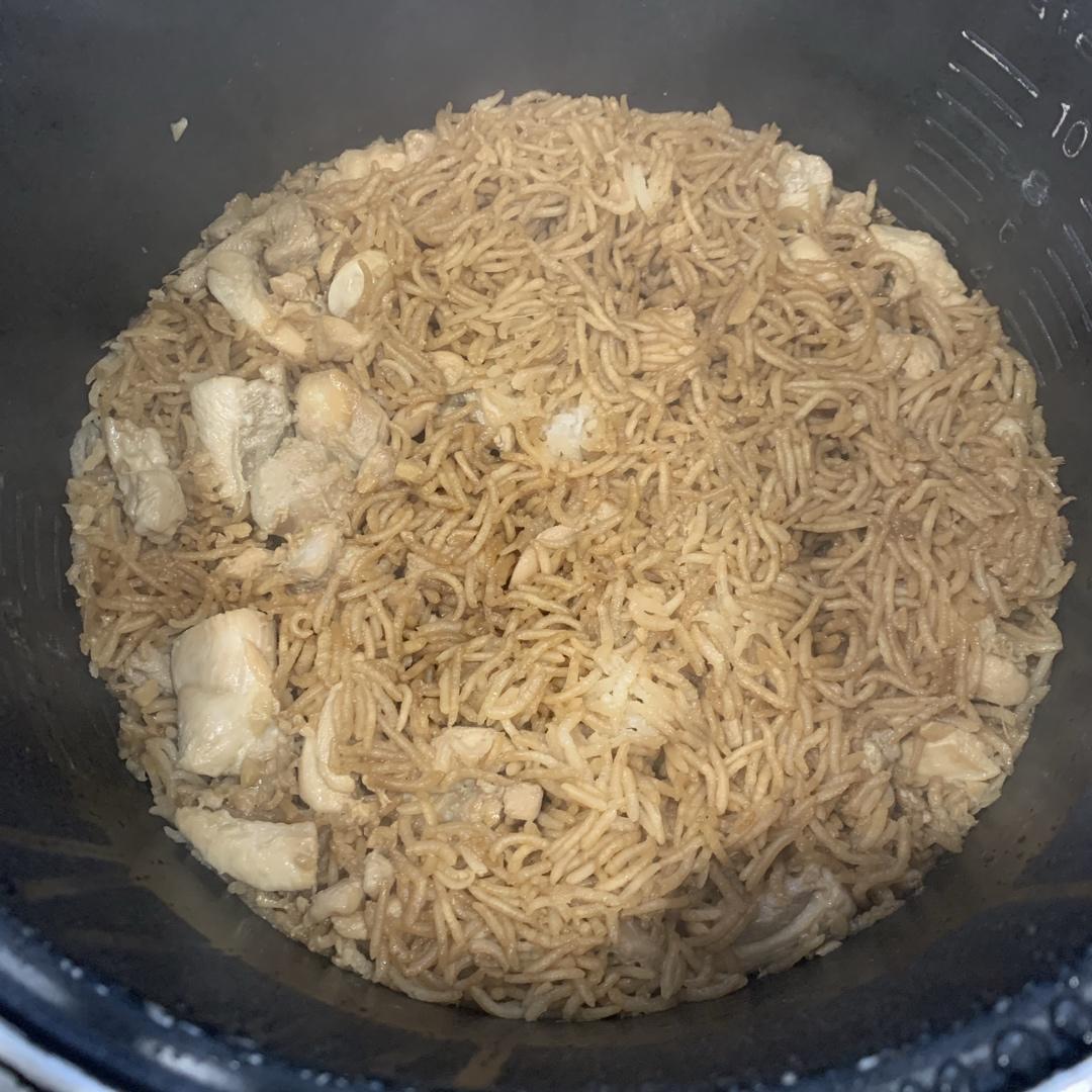 【电饭煲板栗鸡腿焖饭】