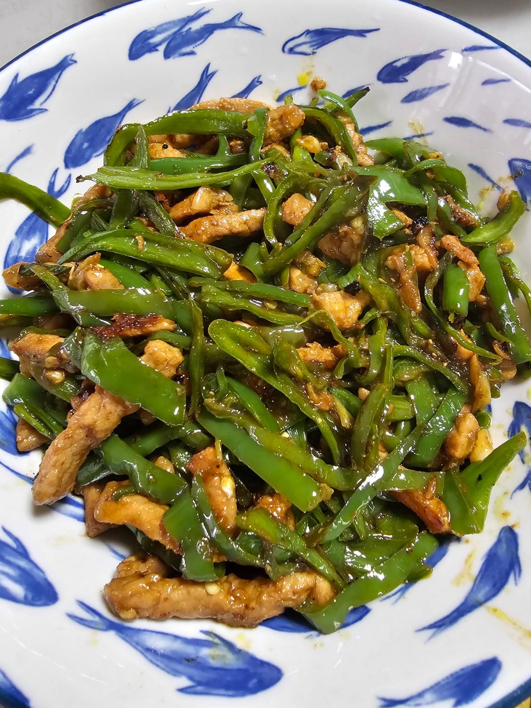 ‼️好吃到舔盘的青椒肉丝盖浇饭