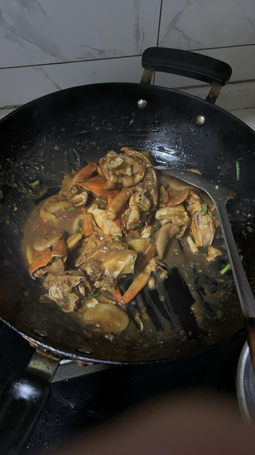 梭子蟹炒年糕～标准的江浙菜