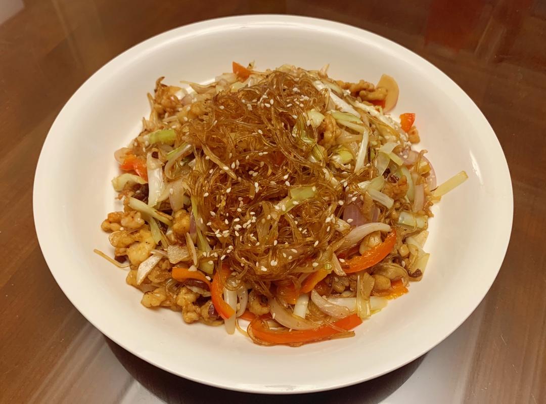 二宝二妞妈做的五星总厨之xo酱海皇干捞粉丝煲