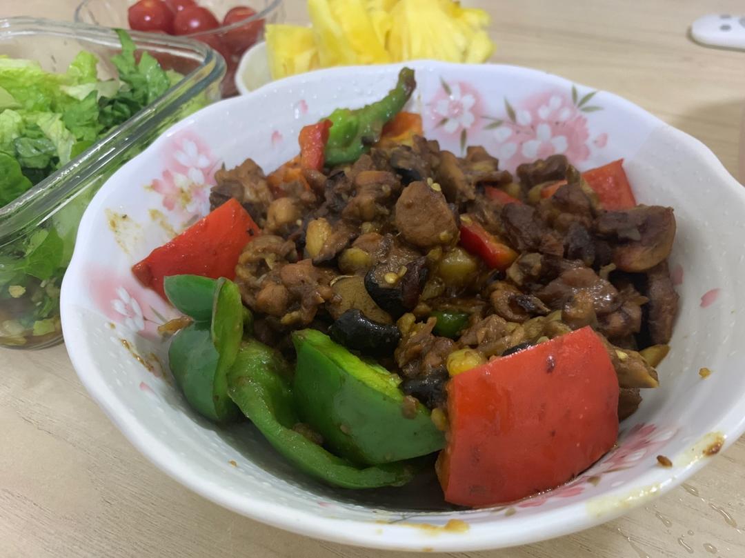 好吃到原地爆炸的黄焖鸡