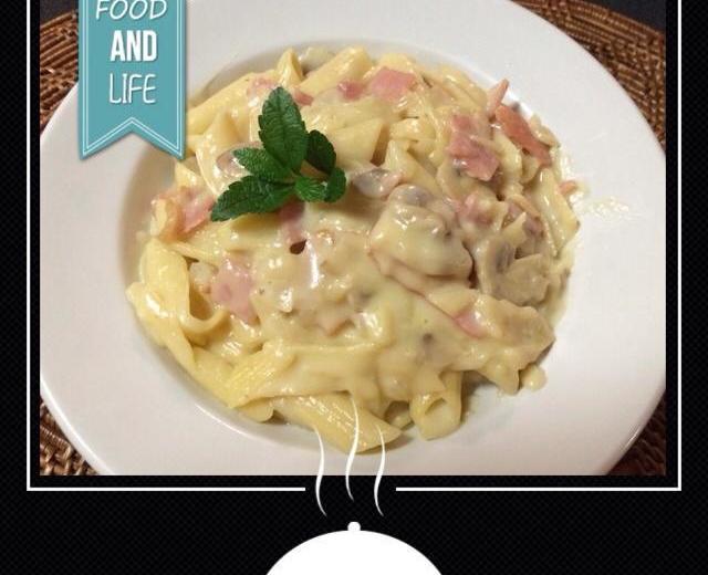 Bacon and mushroom cream pasta