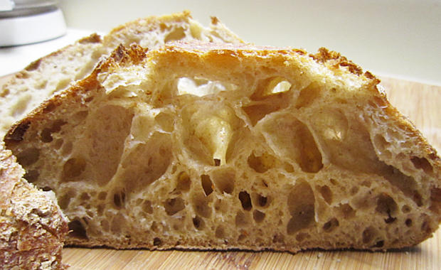 隔夜天然酵种大孔洞欧包【天然酵种】【欧包】的做法