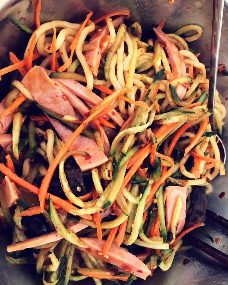 美味的麻辣拌面