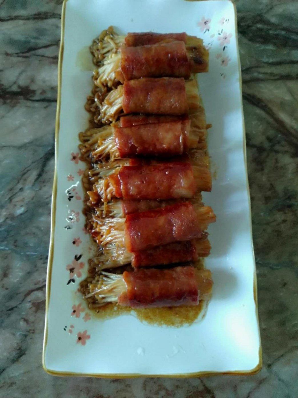 【金针菇培根卷】