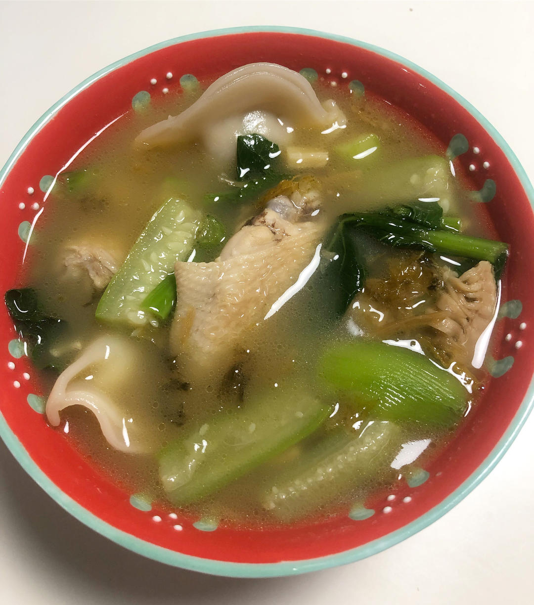 可以喝汤的【梅干菜丝瓜炖鸡翅】