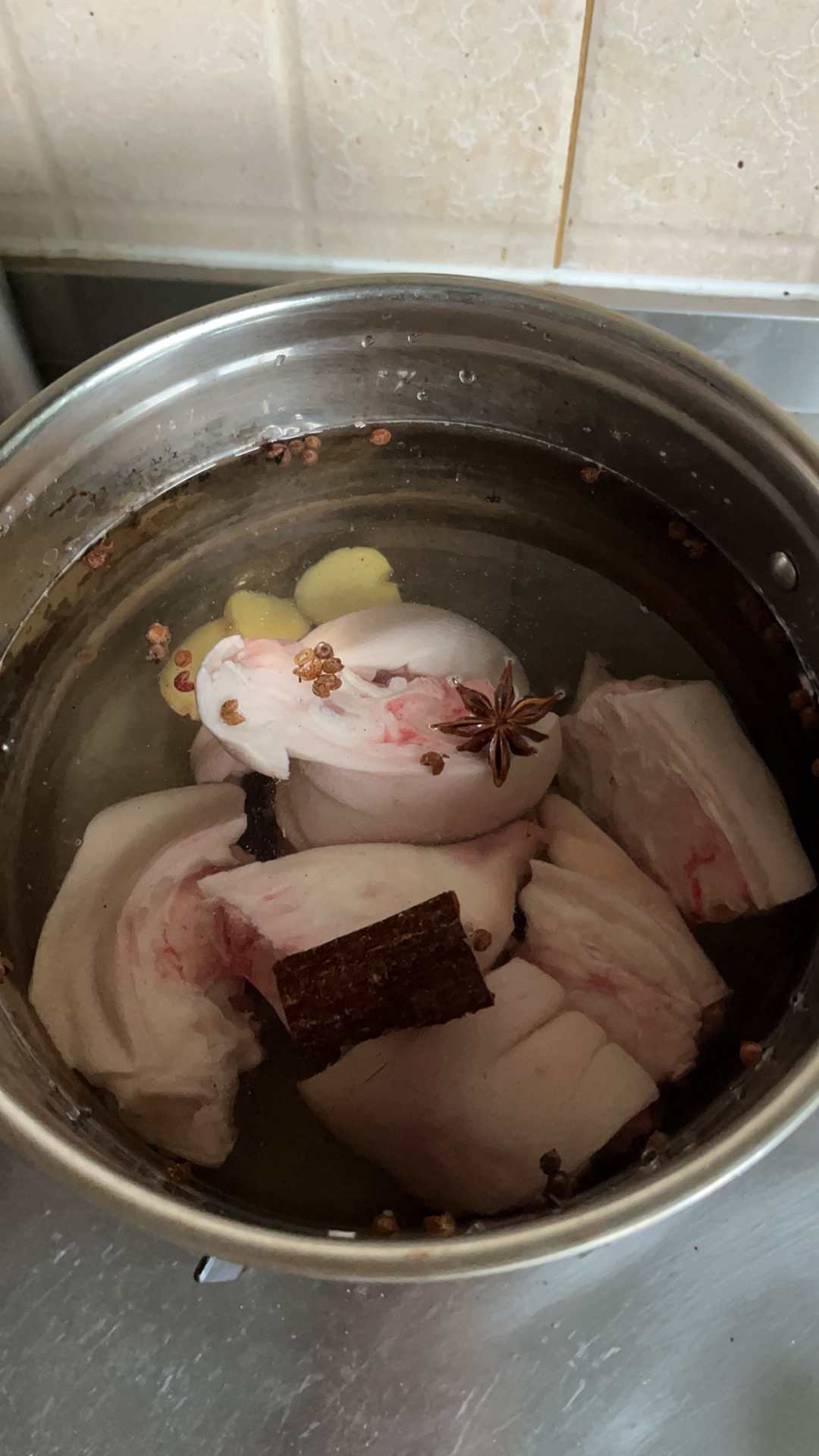 猪蹄海带汤的做法 步骤1