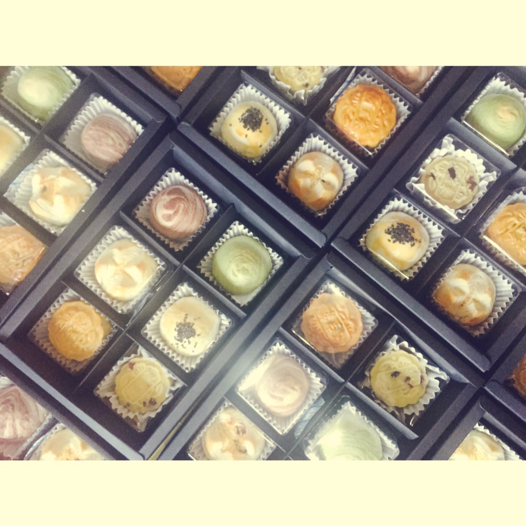 萌得掉渣渣的蛋黄酥