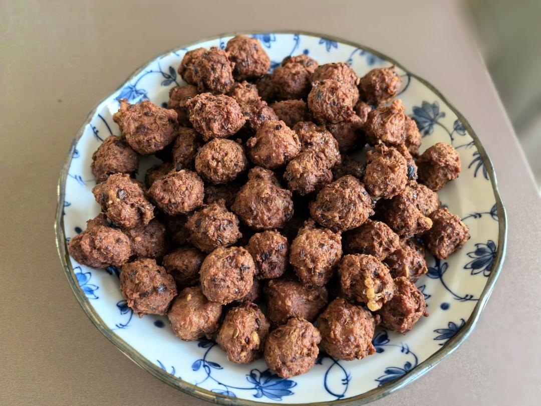 炸牛肉丸子