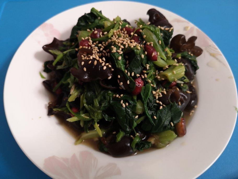 果仁菠菜