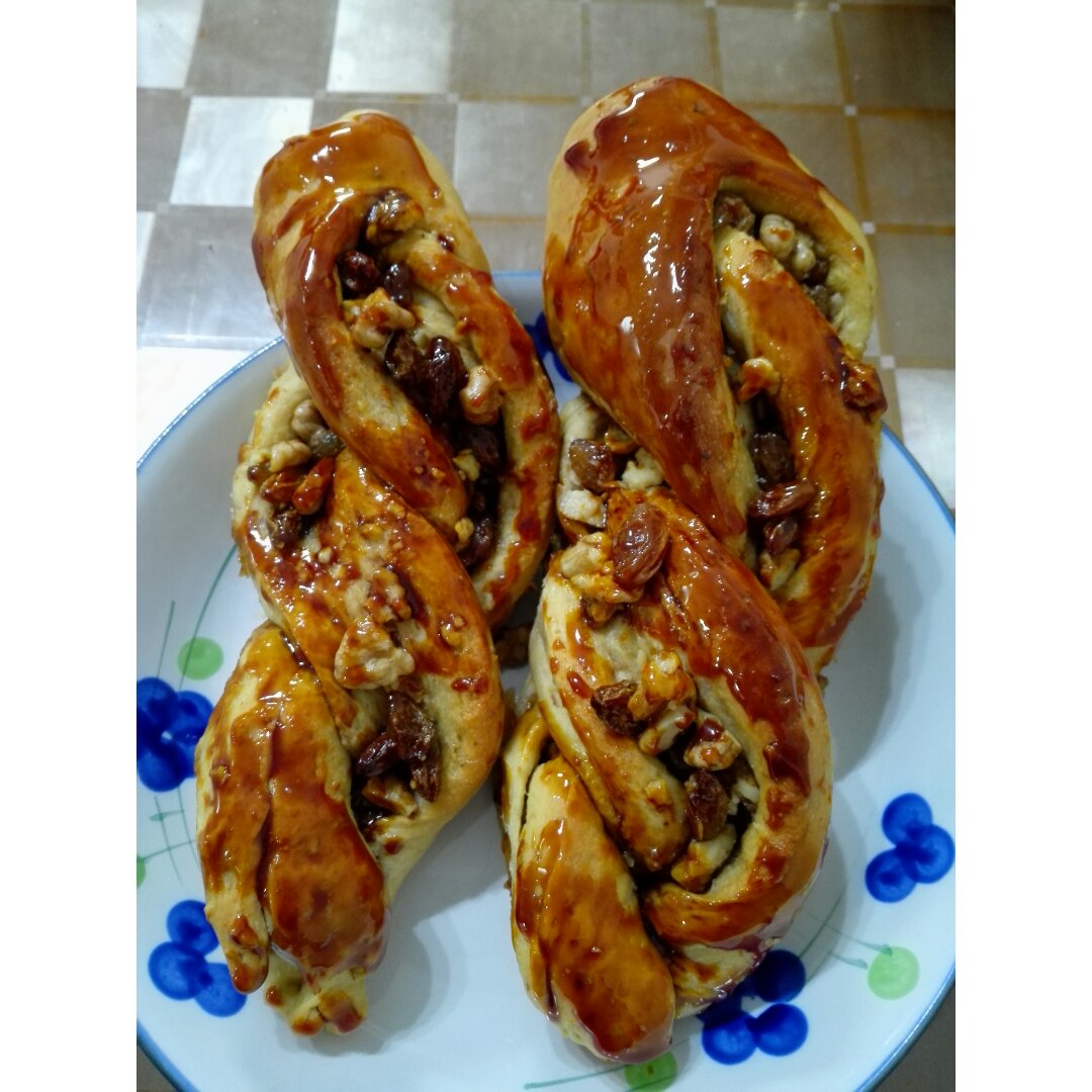 半全麦辫子面包