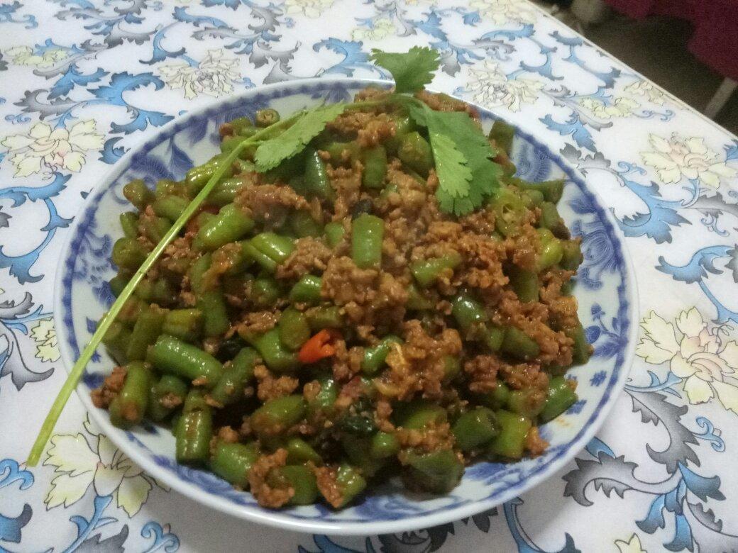 香辣肉末炒豆角 Hot Chili Beans with Pork Mince