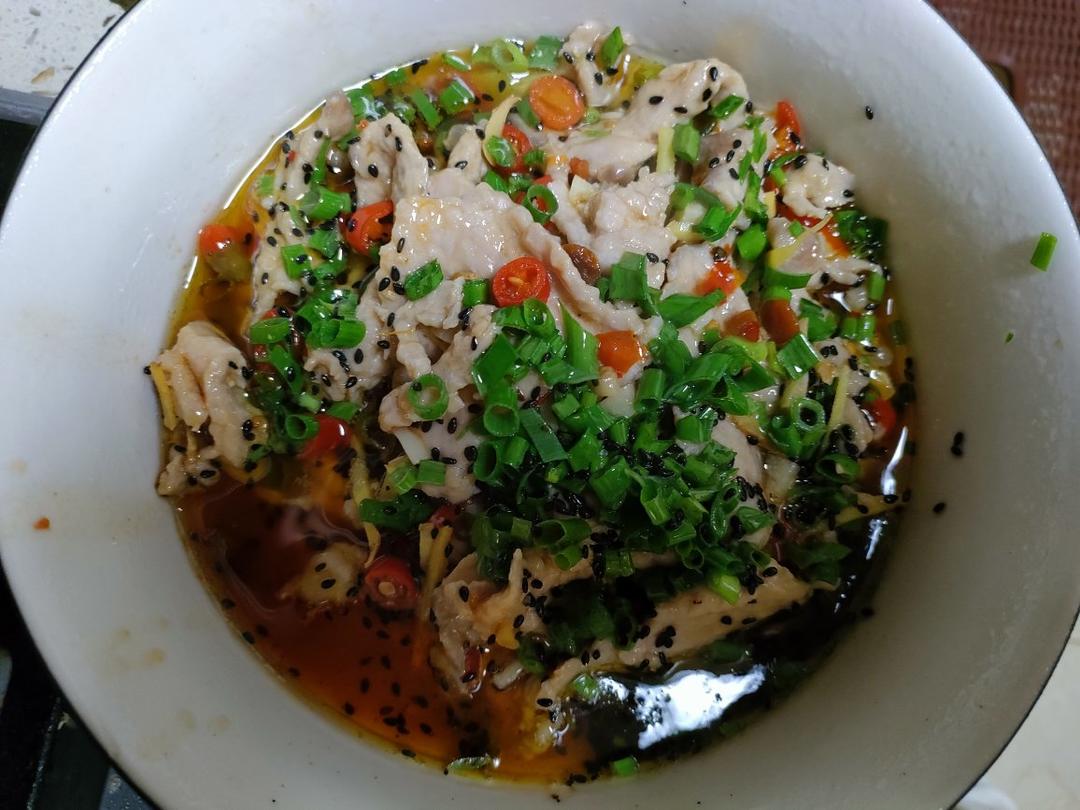 厨师长教你：“水煮肉片”的正宗做法，这味道真的很四川