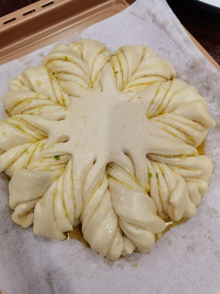 【小高姐】蒜香浓郁 造型优美 不用揉出手膜的面包