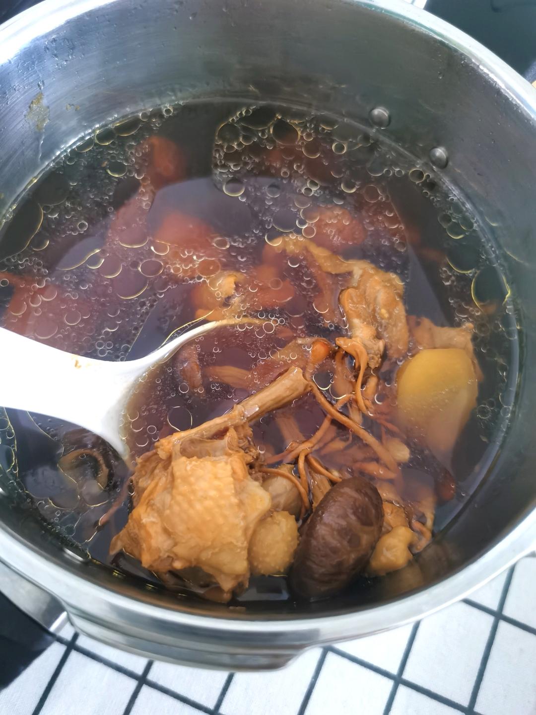 简单美味的菌菇鸡汤