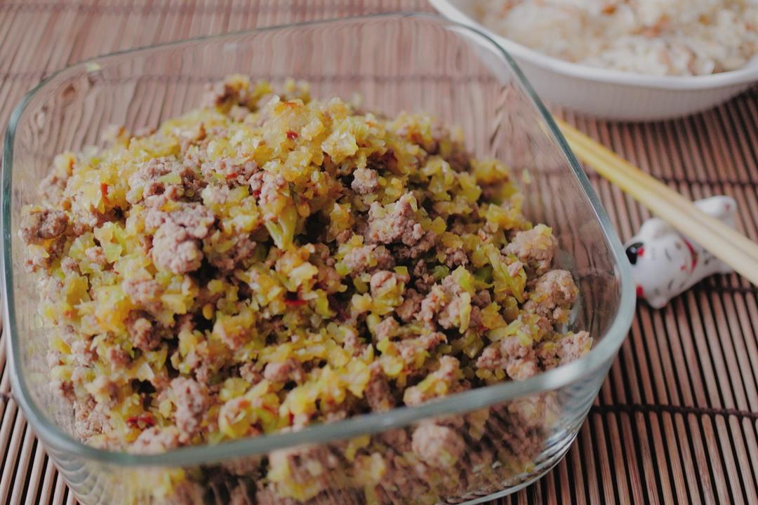 芹菜牛肉末「下饭神器」