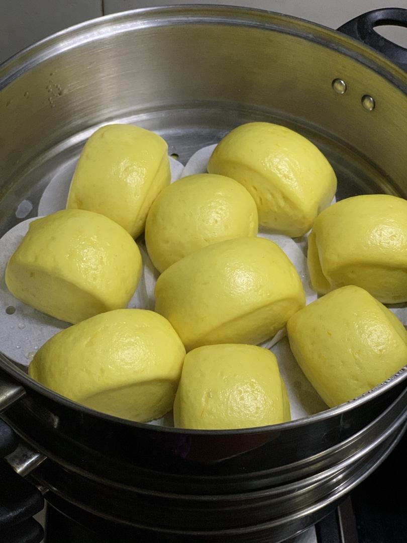 新手也可以--详解如何做出人见人爱、金黄的南瓜馒头