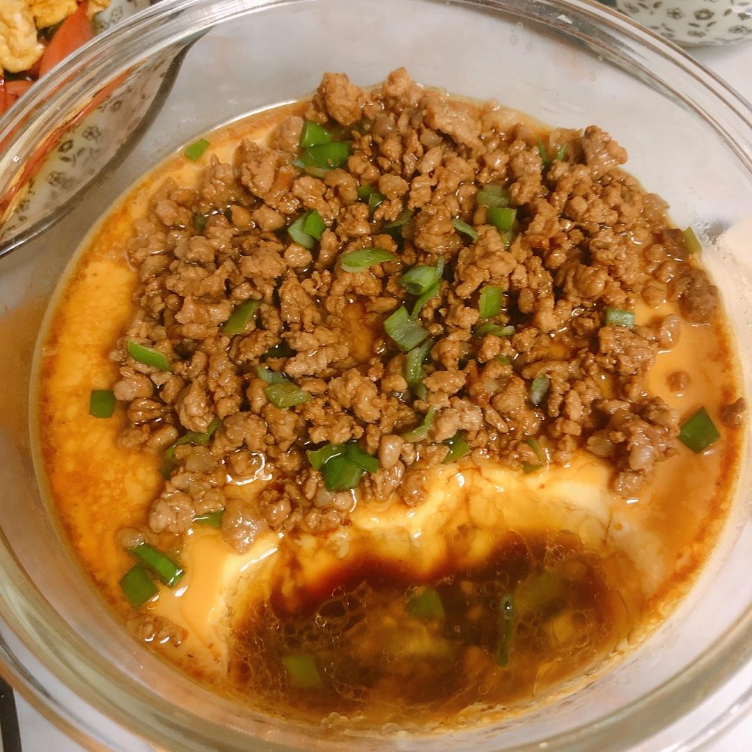 肉末蒸蛋羹：厨房小白都可以蒸出好吃的鸡蛋羹哟