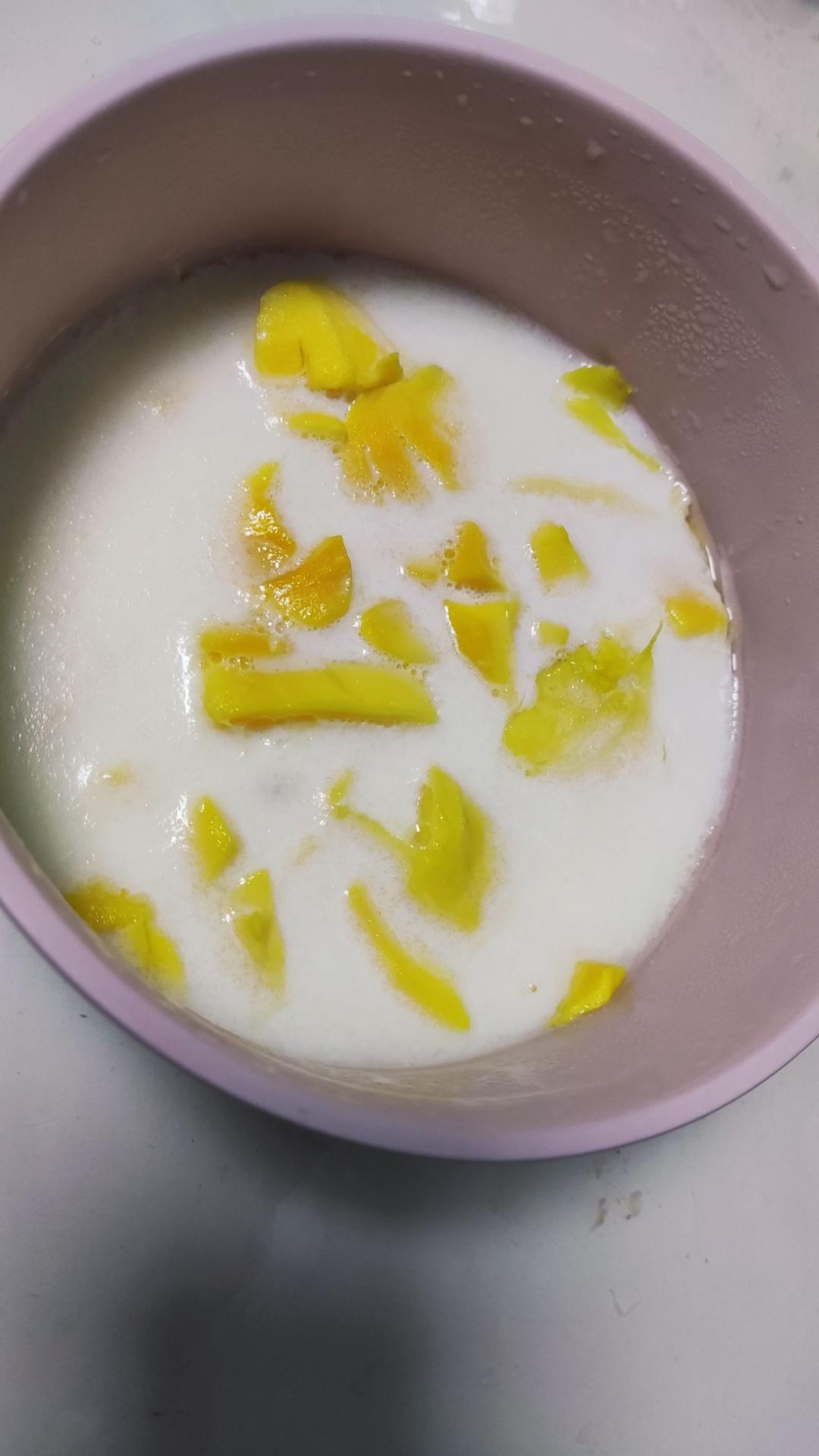 牛奶芒果布丁（白凉粉版）