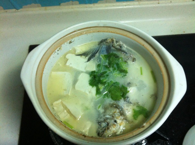 鲫鱼豆腐汤