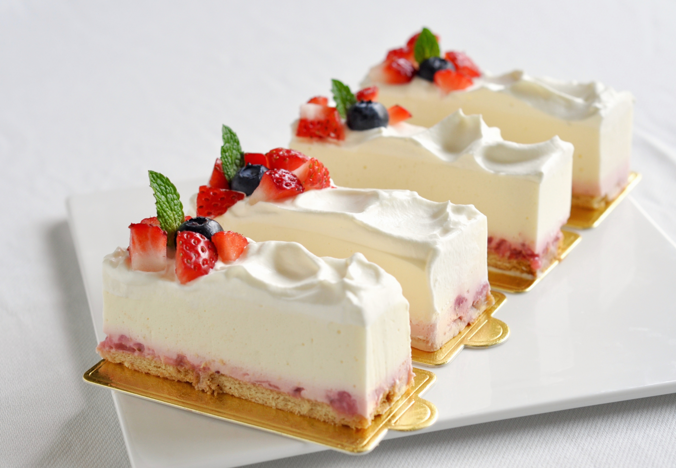 草莓冻芝士蛋糕（视频菜谱）