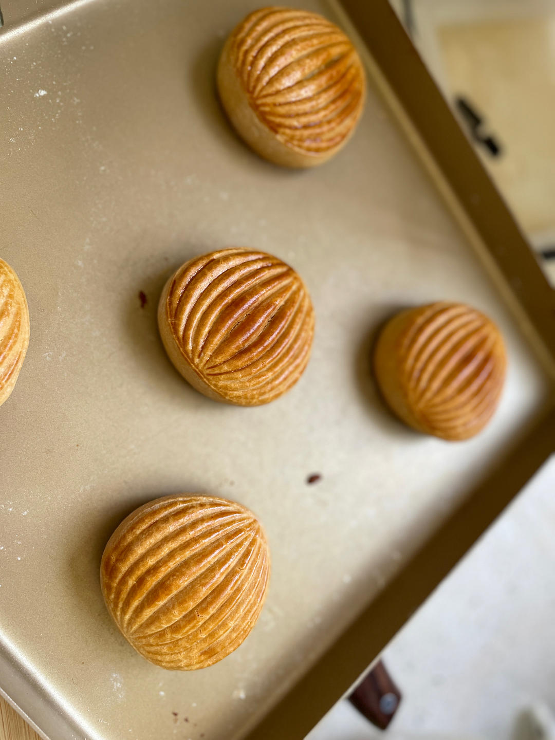 广式月饼—蛋黄莲蓉月饼