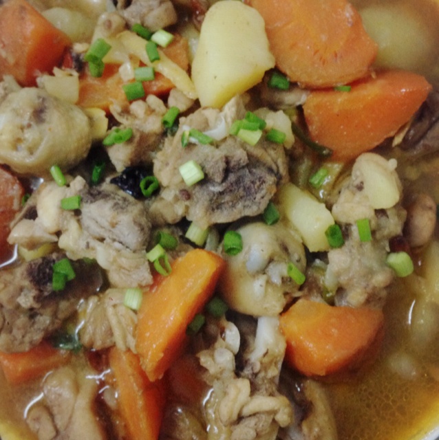 土豆炖鸡大腿
