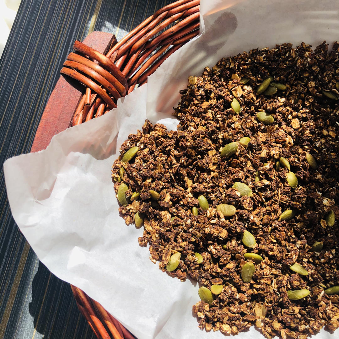 烤granola燕麦片（无糖无油但很脆的小秘诀）
