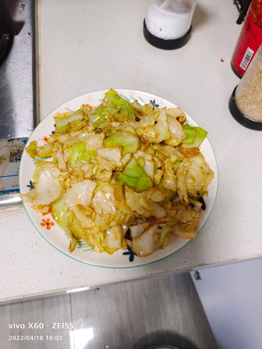 厨师长教你：8种不同的包菜做法，这里总有一款属于你的菜