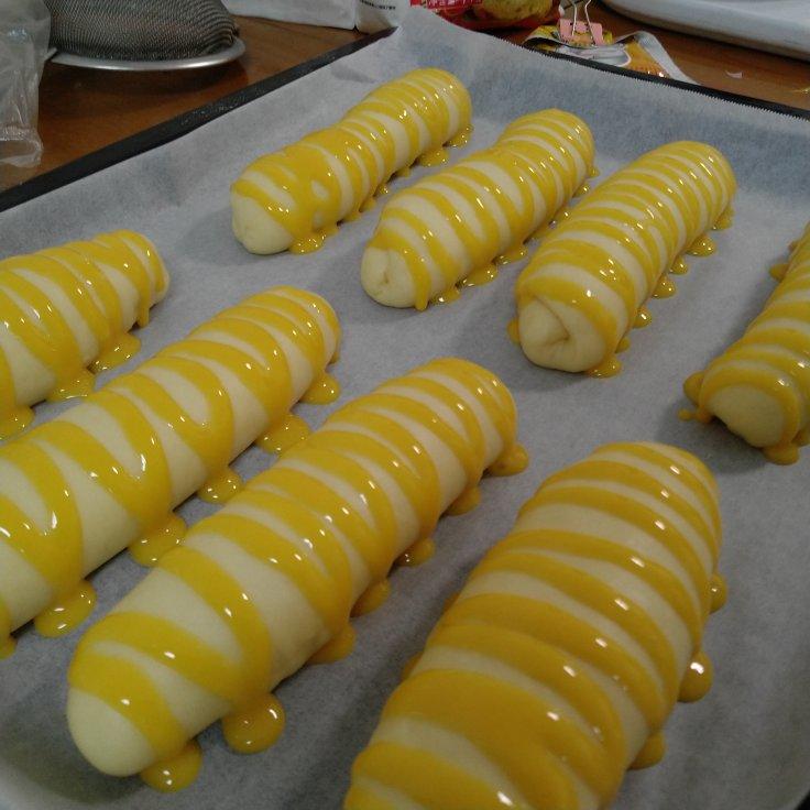 草莓奶露维也纳【毛毛虫面包】