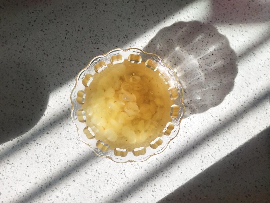 这一碗，只长颜值不长膘！（银耳桃胶皂角米）