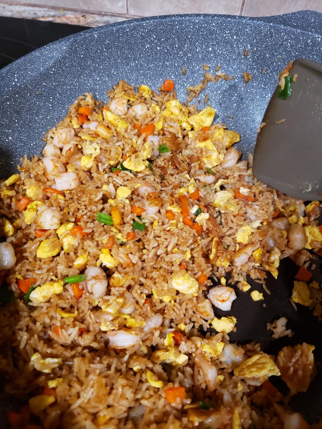 豪华版虾仁炒饭🍤