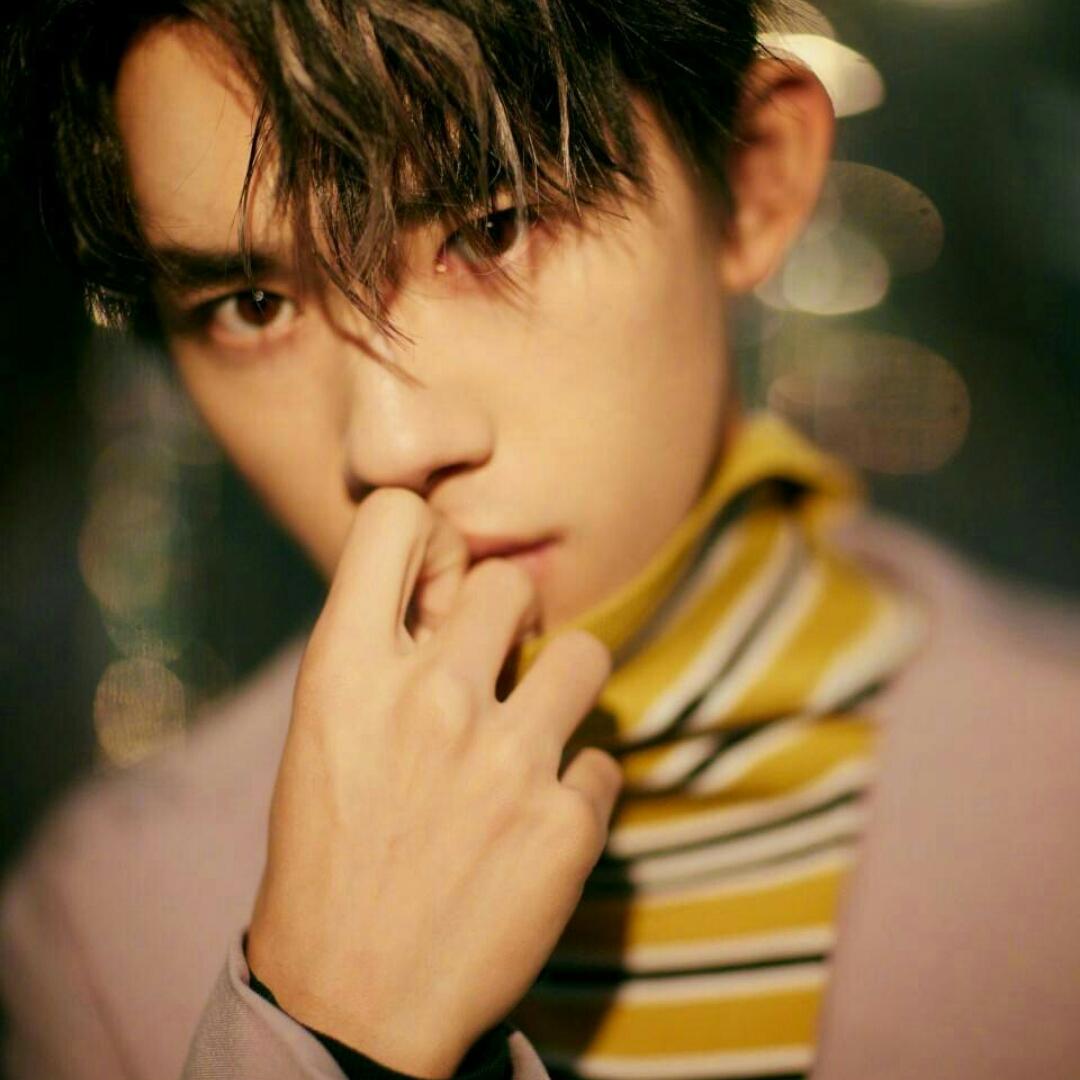 只想静静的吃会零食