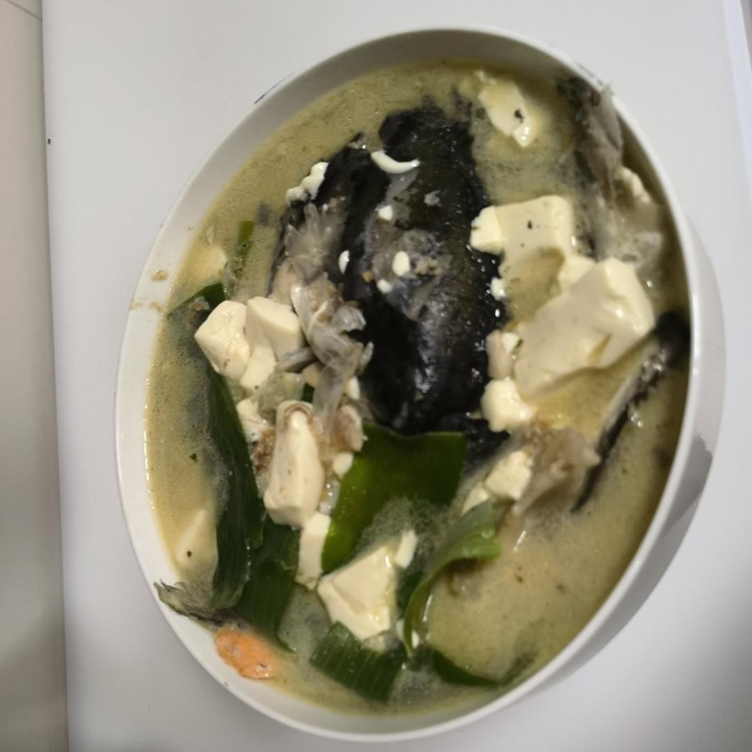 三文鱼头炖豆腐